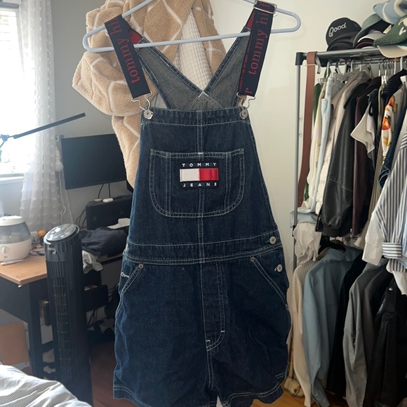 Tommy Hilfiger Short Dungaree with Monogram Straps - Picture 1 of 5
